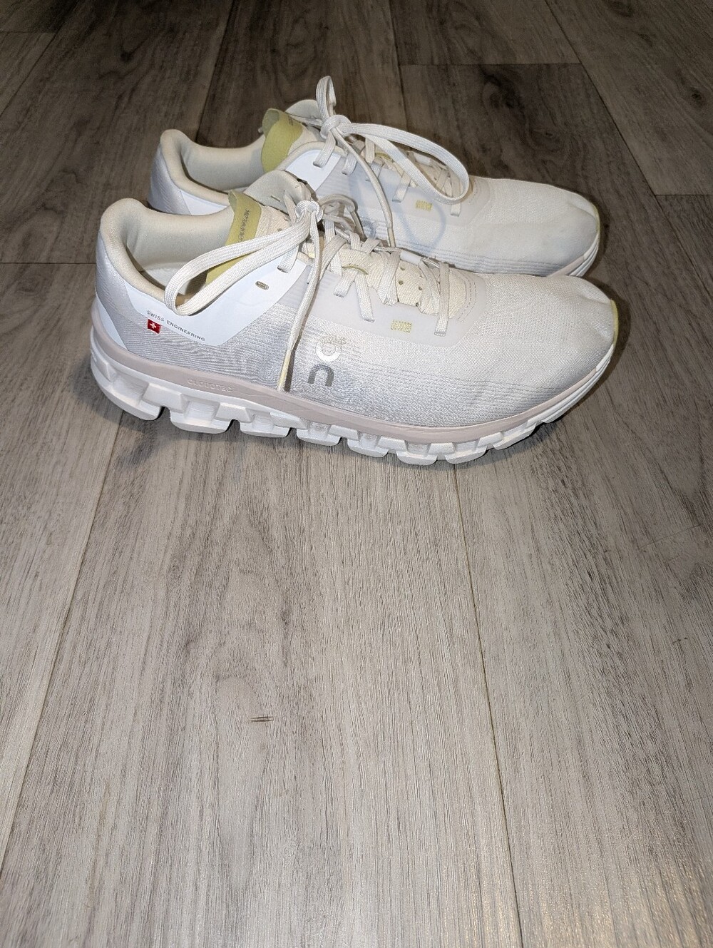On Running Cloudflow 4 White/Sand Women's 10.5